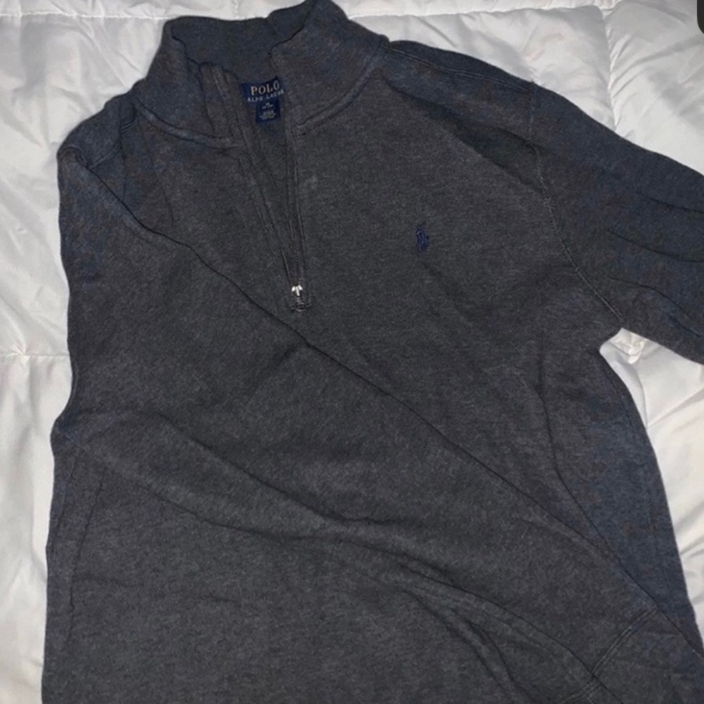 pullover - Picture 1 of 2